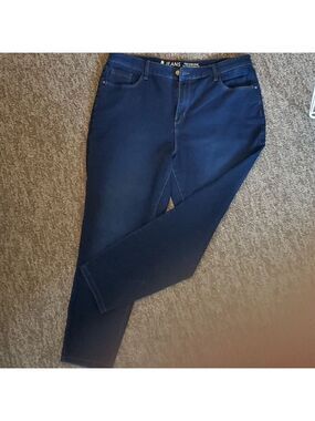 Ladies jeans size 33